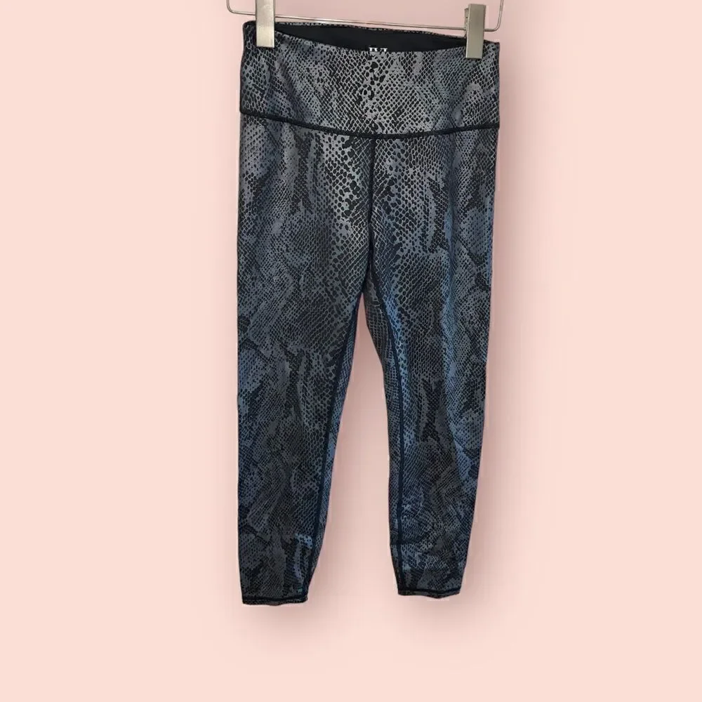 IVL Collective Hydralux Metallic Snakeskin Simple Leggings Size 6